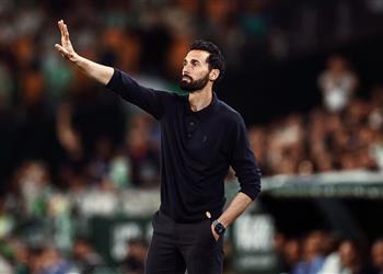 أربيلوا يلوم التحكيم على تعادل ريال مدريد المخيب مع ريال بيتيس لا يفهمون