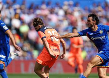 بعد الفوز على خيتافي كم عدد النقاط التي يحتاجها برشلونة للتتويج بلقب الدوري الإسباني