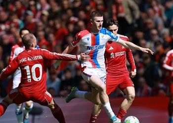 ستيف نيكول يشيد بأداء لاعب ليفربول أمام كريستال بالاس الأفضل في المباراة