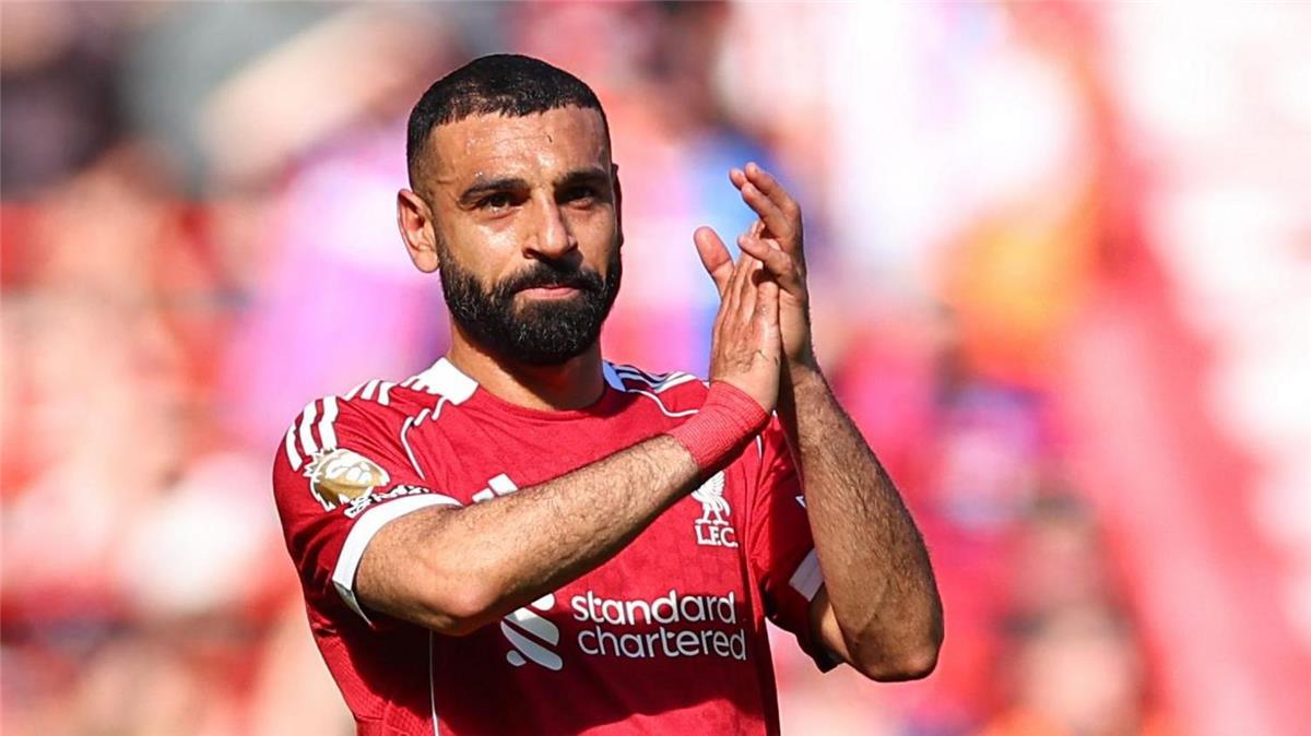 لاعب ليفربول: محمد صلاح اهتم بي أكثر من نفسي.. ولن أستطيع تحقيق إنجازاته