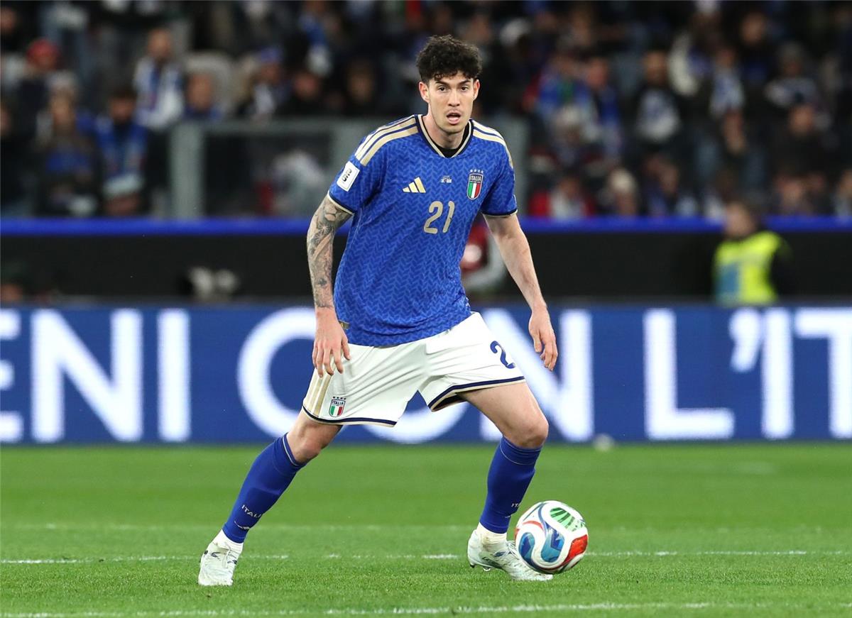 برشلونة يراقب صفقة إفريقية لدعم هجومه.. ويستعد لخطوة حاسمة لضم باستوني 