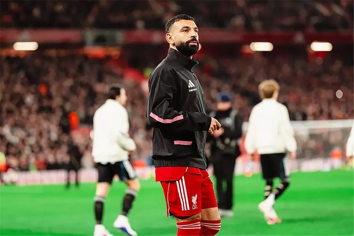 سلوت يحفز محمد صلاح قبل لقاء مانشستر سيتي في كأس الاتحاد الإنجليزي 