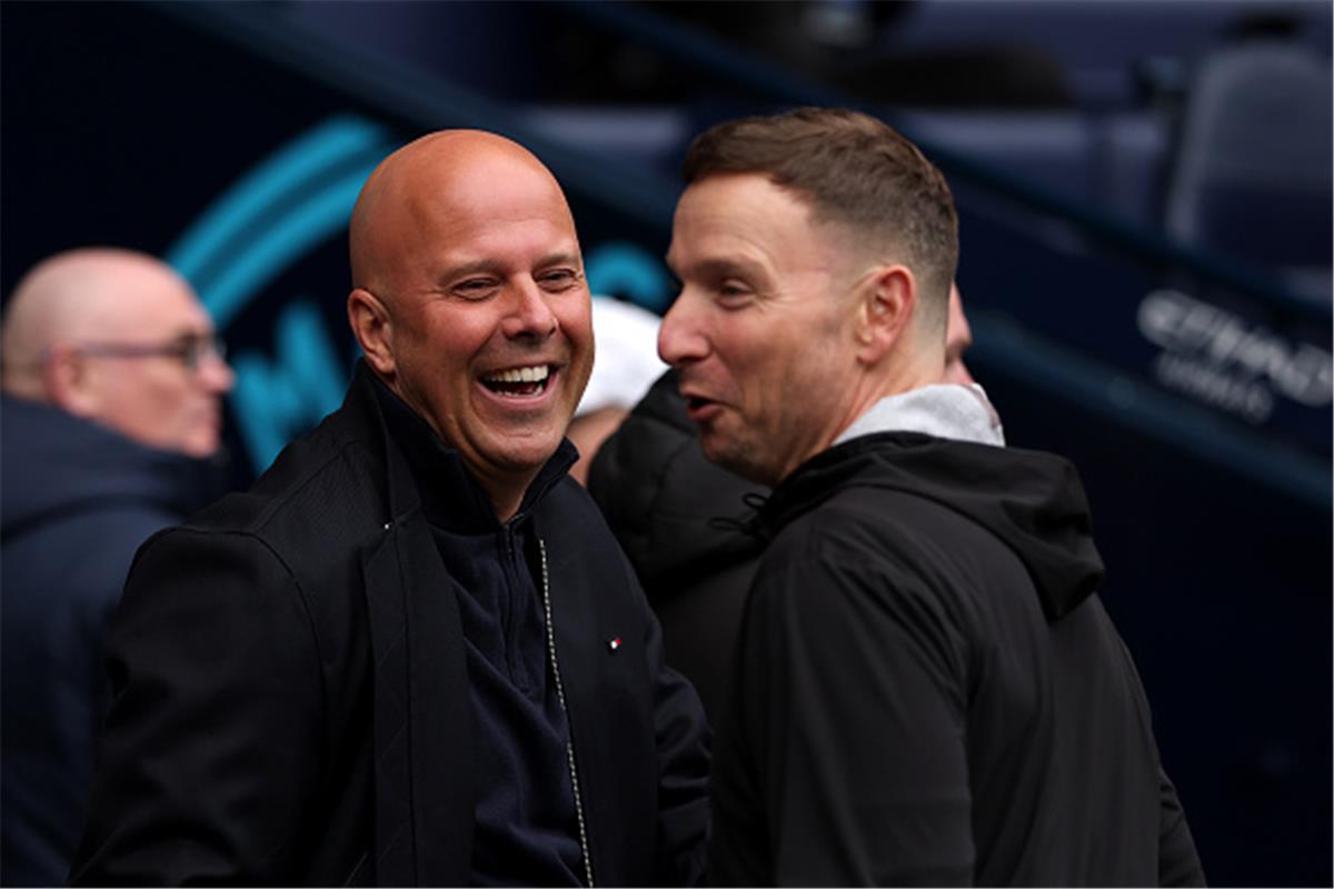 بيب ليندرز وآرني سلوت