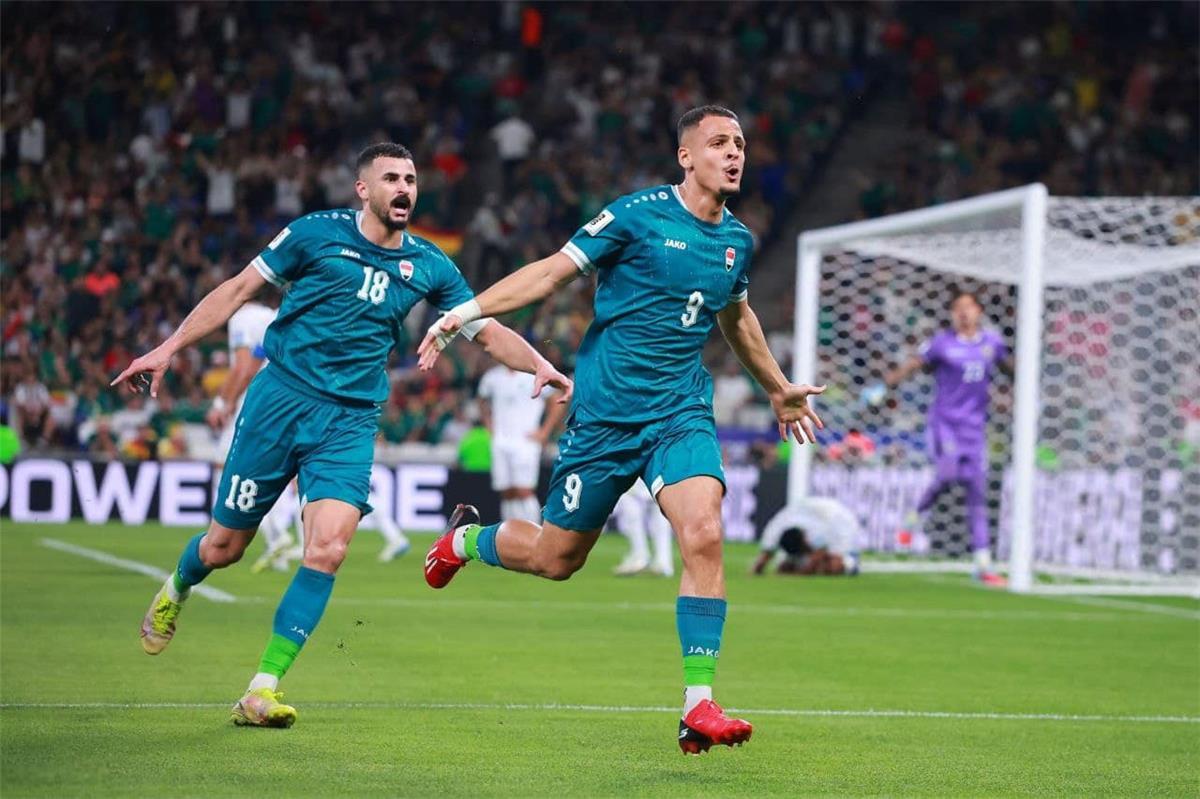 بعد التأهل لكأس العالم.. مكافآت ضخمة من رئيس الوزراء العراقي للاعبين 