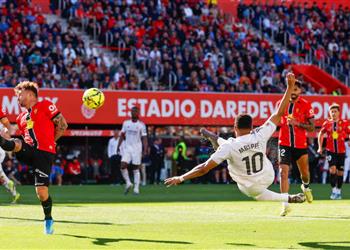 فيديو في الوقت القاتل ميليتاو يسجل هدف ريال مدريد الأول وموريكي يتقدم بالثاني لـ مايوركا