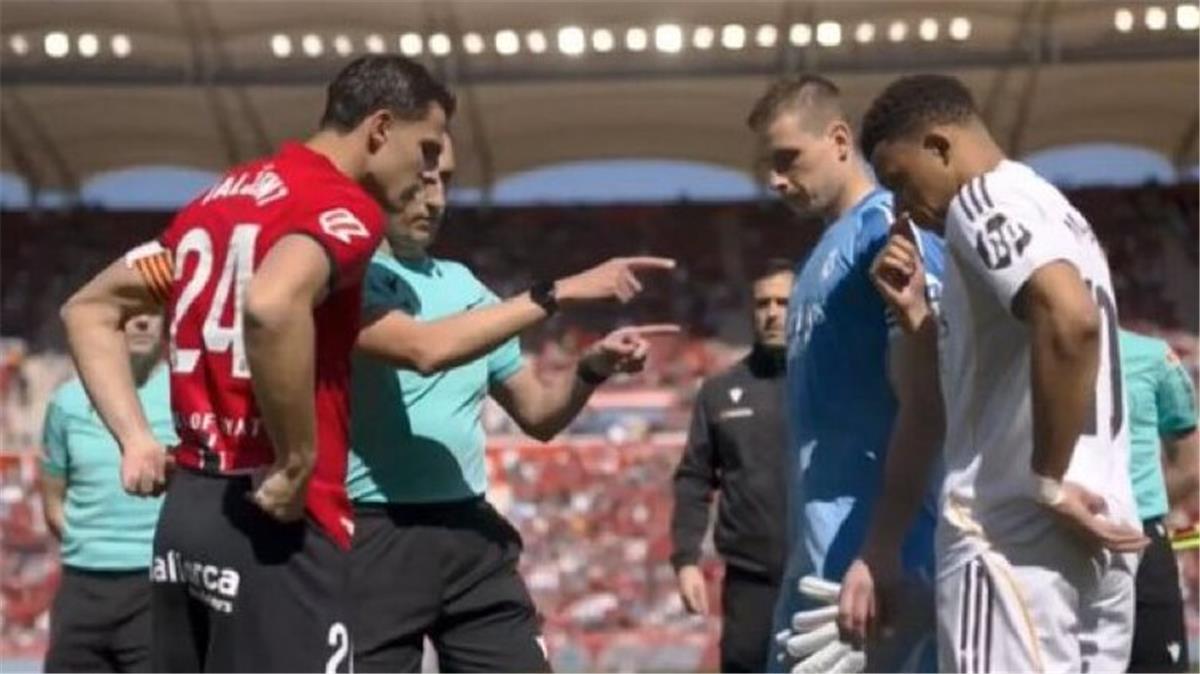 رجل مباراة ريال مدريد وريال مايوركا في الدوري الإسباني