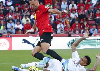 لاعب ريال مايوركا يفسر سبب بكائه بعد هدفه أمام ريال مدريد