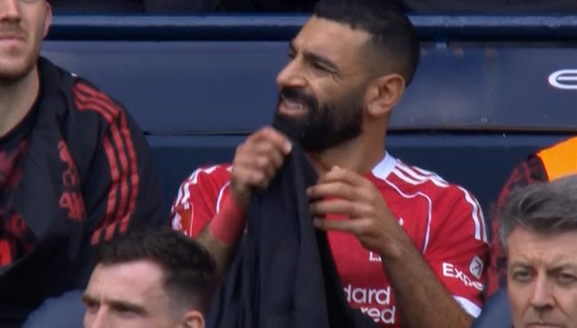 لحظة خروج محمد صلاح في مباراة ليفربول ومانشستر سيتي بكأس الاتحاد الانجليزي