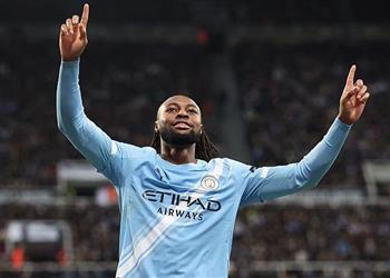 سيمينيو نطمح للفوز بكل الألقاب ولاعب مانشستر سيتي ضمن الأفضل في العالم