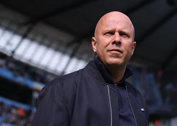 إدارة ليفربول ترهن مصير سلوت بـ هدف واحد بعد خسارة كأس الاتحاد الإنجليزي