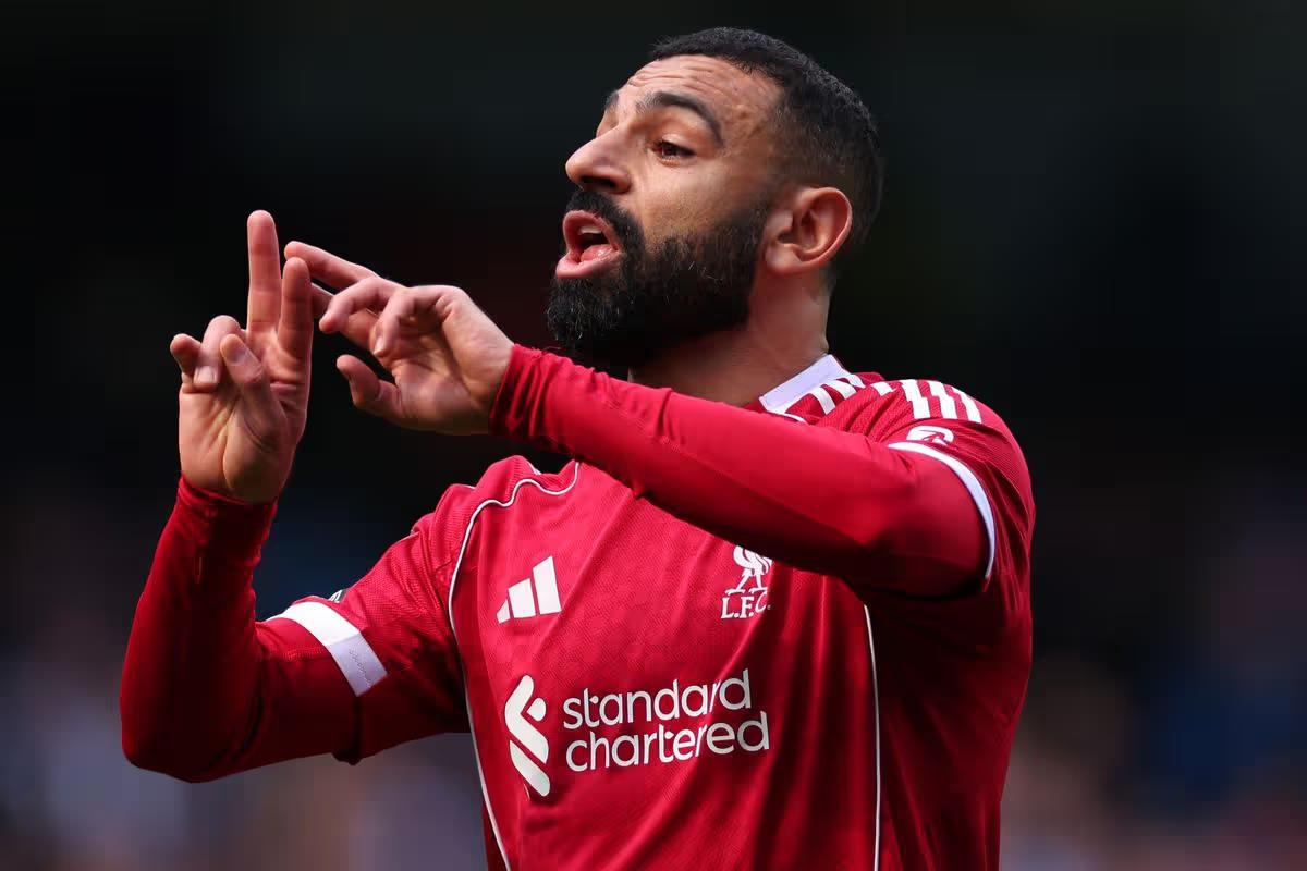 صحفي إفريقي مؤيدًا رحيل محمد صلاح: ليفربول تحول إلى أضحوكة الكرة الإنجليزية