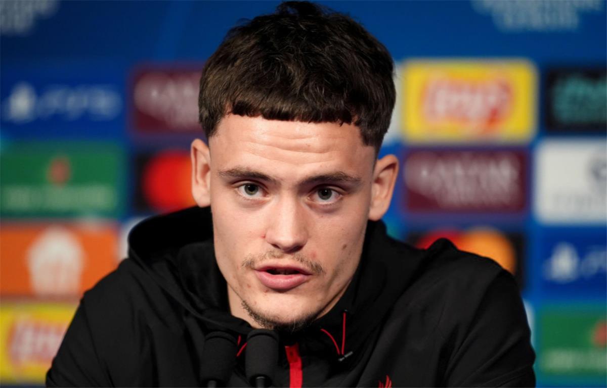 فيرتز يرد على تصريح فان دايك.. وموقف لاعبي ليفربول من سلوت قبل مواجهة باريس سان جيرمان