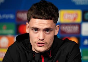 فيرتز يرد على تصريح فان دايك وموقف لاعبي ليفربول من سلوت قبل مواجهة باريس سان جيرمان