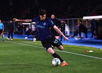 رد فعل مثير للجدل من إنتر ميلان بعد تلقي عرض برشلونة لضم باستوني