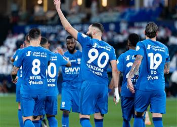 بنزيما يقود الهلال لاكتساح الخلود بسداسية نظيفة في الدوري السعودي