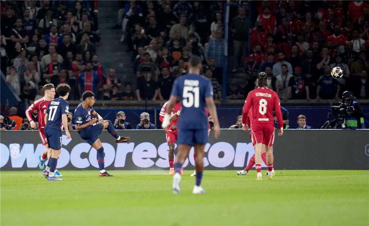 فيديو | تحت أنظار صلاح.. باريس سان جيرمان يفوز على ليفربول بثنائية في ربع نهائي دوري أبطال أوروبا