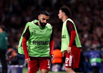 شبكة إنجليزية وجه محمد صلاح يلخص نتيجة لقاء ليفربول وباريس سان جيرمان