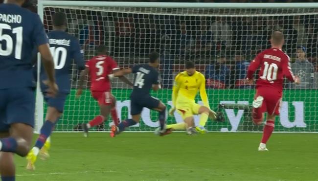 تصدي مامارداشفيلي يحرم باريس سان جيرمان من تسجيل هدف امام ليفربول