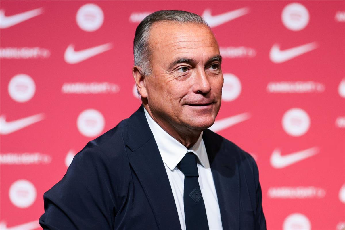 برشلونة: ندرس إصدار بيان بشأن الأخطاء التحكيمية في مباراة أتلتيكو مدريد