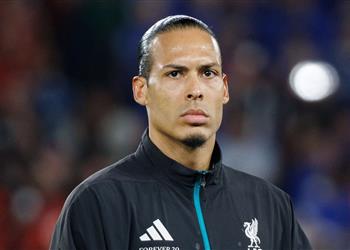 فان دايك يستشهد بـ ريمونتادا برشلونة لتحفيز ليفربول أمام باريس سان جيرمان