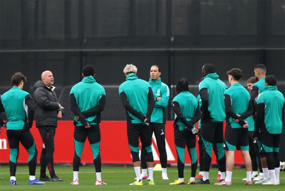 رسمياً.. لاعب ليفربول يلحق بـ محمد صلاح ويعلن رحيله في نهاية الموسم