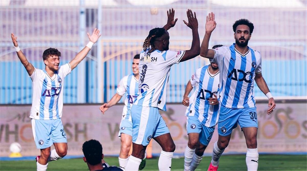 فيديو | بيراميدز يخطف فوزًا مثيرًا من إنبي ويطارد الزمالك على صدارة الدوري