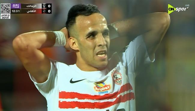 ناصر منسي يهدر هدف محقق بطريقة لا تصدق امام الاهلي في الدوري المصري