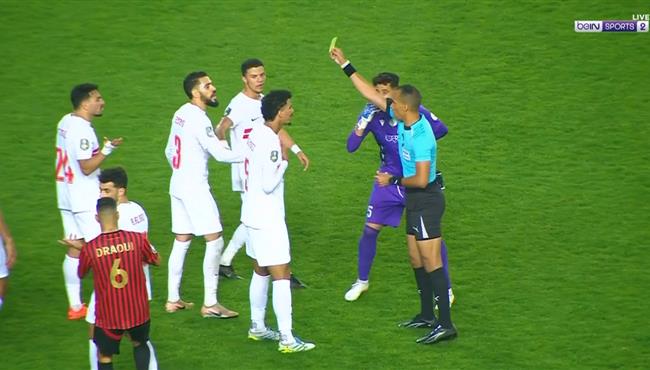 طرد محمود بنتايج في مباراة الزمالك واتحاد العاصمة بنهائي كاس الكونفيدرالية