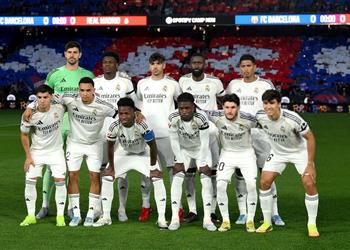 فيديو لفتة رائعة من لاعبي ريال مدريد مع فليك بعد الهزيمة أمام برشلونة