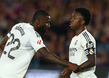 بيريز يبحث عن الجاسوس اجتماع مصيري لإدارة ريال مدريد بعد خسارة الكلاسيكو