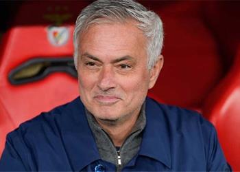 مورينيو يحدد أولى أزمات ريال مدريد وحقيقة التعاقد مع هالاند الصيف المقبل