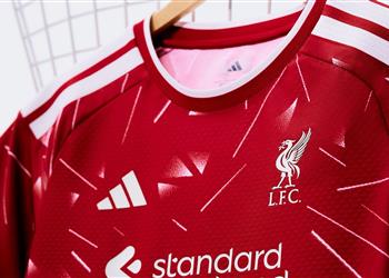 بدون محمد صلاح ليفربول يعلن قميصه الجديد لموسم 2026 2027