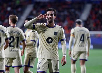 بعد الفوز على أوساسونا كم عدد النقاط التي يحتاجها برشلونة من أجل التتويج بلقب الدوري الإسباني