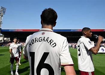 فيديو آرسنال يختتم الدوري الإنجليزي بثنائية أمام كريستال بالاس توتنهام ينجو من الهبوط وفوز سهل لـ مانشستر يونايتد