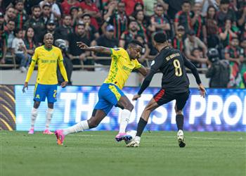 فيديو للمرة الثانية في تاريخه صن داونز يتوج بطل ا لـ دوري أبطال إفريقيا على حساب الجيش الملكي
