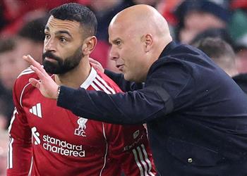 داني ميرفي يطالب برحيل سلوت عن ليفربول ويختار البديل