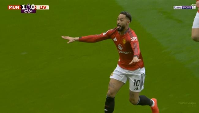 هدف مانشستر يونايتد الاول في مرمي ليفربول بالدوري الانجليزي