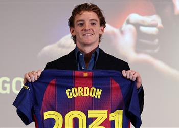 لاعب إيفرتون السابق يشيد بأنتوني جوردون سيحقق نجاح ا باهر ا في برشلونة