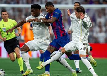 موندو تكشف الحكم المرشح لمباراة الكلاسيكو بين برشلونة وريال مدريد