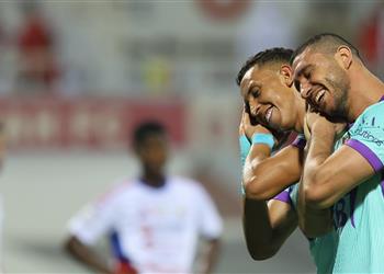 ربيعة يسجل في خماسية العين أمام الشارقة ويتوج بلقب الدوري الإماراتي
