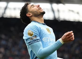 فيديو صانع محتوى إنجليزي يحدد سبب تجاهل جوارديولا لـ مرموش في مانشستر سيتي