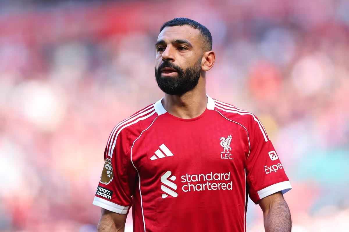 محمد صلاح يتلقى هدية خاصة بعد تعادل ليفربول أمام تشيلسي في الدوري الإنجليزي