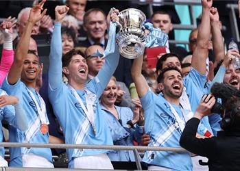 بـ70 مليون يورو مانشستر سيتي يدرس ضم لاعب برشلونة واستعادة نجم توتنهام
