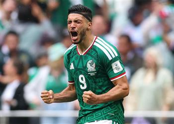 فيديو خيمينيز يسجل هدف المكسيك الثاني أمام جنوب إفريقيا