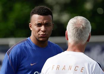 أزمة بين مبابي وديشامب قبل مباراة فرنسا والسنغال في كأس العالم