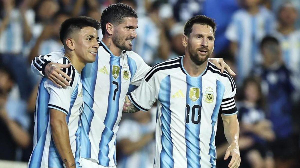 موقع الملاعب : تشكيل الأرجنتين أمام الجزائر في كأس العالم 