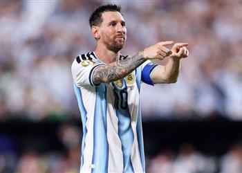 ميسي بعد هاتريك الجزائر في كأس العالم سعيد بالبداية