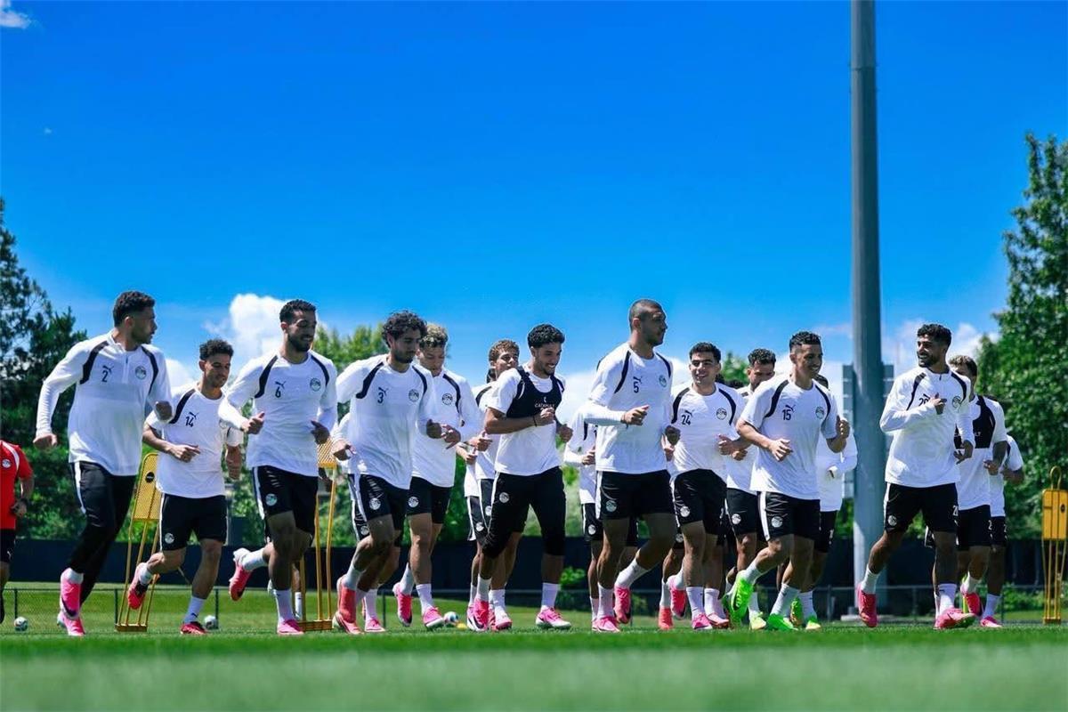 فيفا يكافئ لاعب منتخب مصر بعد تألقه أمام بلجيكا في كأس العالم