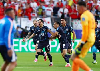 فيديو رغم الطرد بقانون فيفا الجديد باراجواي تفوز على تركيا في كأس العالم