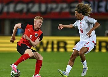 معلقين مباراة تونس واليابان اليوم في كأس العالم